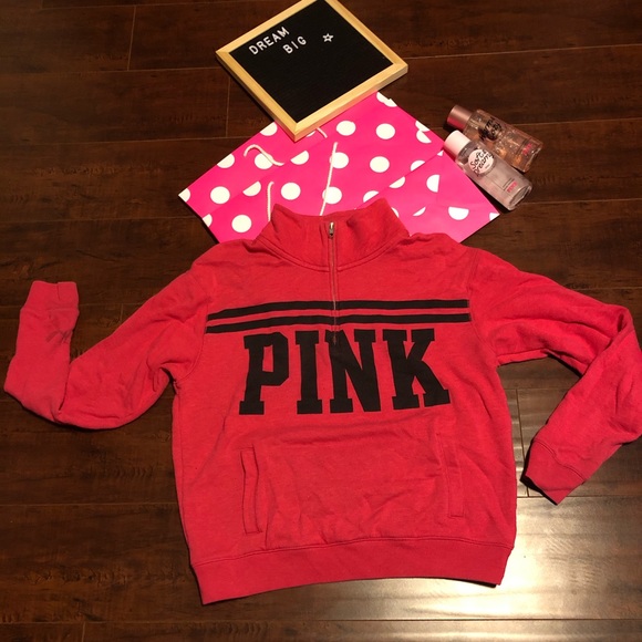 ❌ SOLD ❌ Victoria Secret Pull Over - Picture 2 of 7